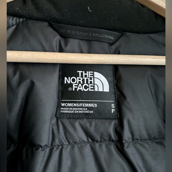 The North Face Woman Parka - Picture 4 of 11